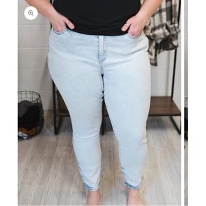 Judy Blue Jeans 18W Slim Fit Stretchy Denim Light Blue Acid Wash Skinny